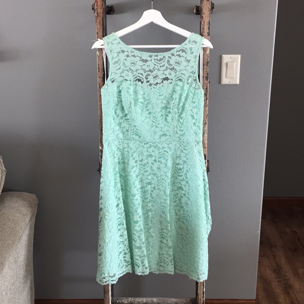David’s Bridal Bridesmaid Dress - Size 10